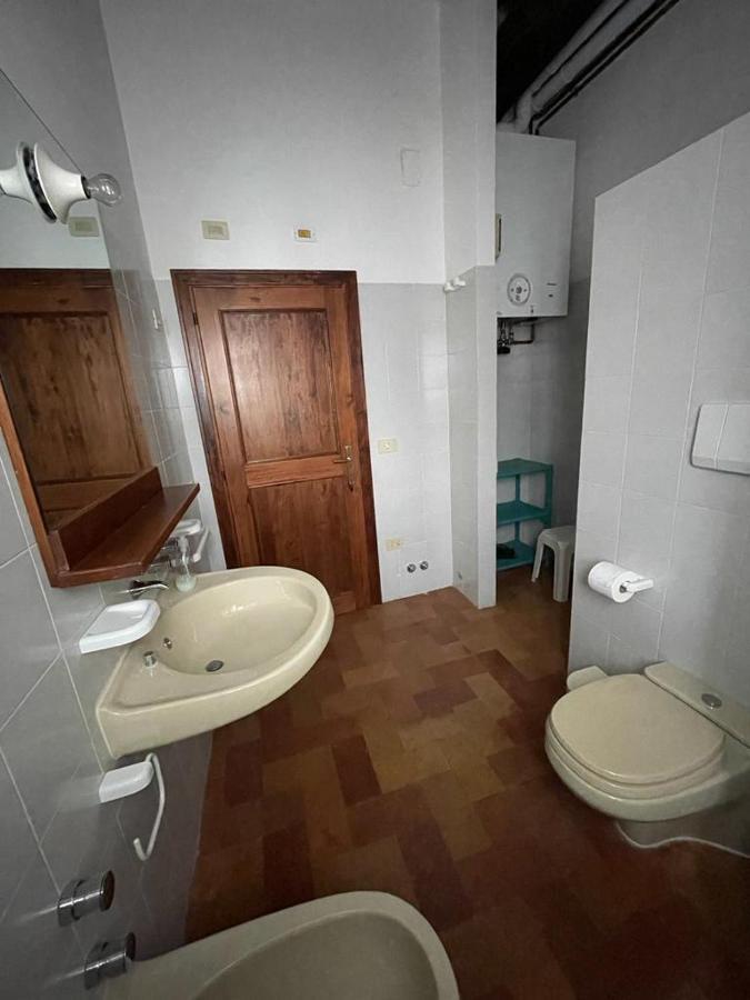 Casa Dei Lecci Lägenhet Foligno Exteriör bild