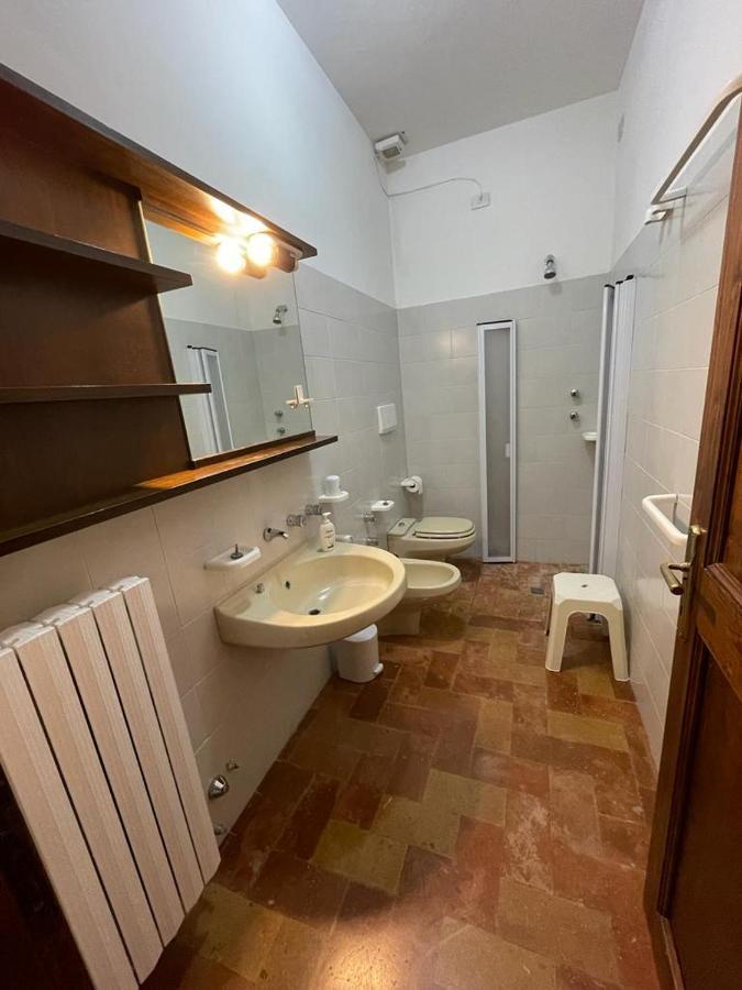 Casa Dei Lecci Lägenhet Foligno Exteriör bild