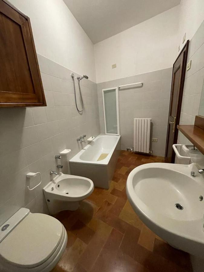 Casa Dei Lecci Lägenhet Foligno Exteriör bild
