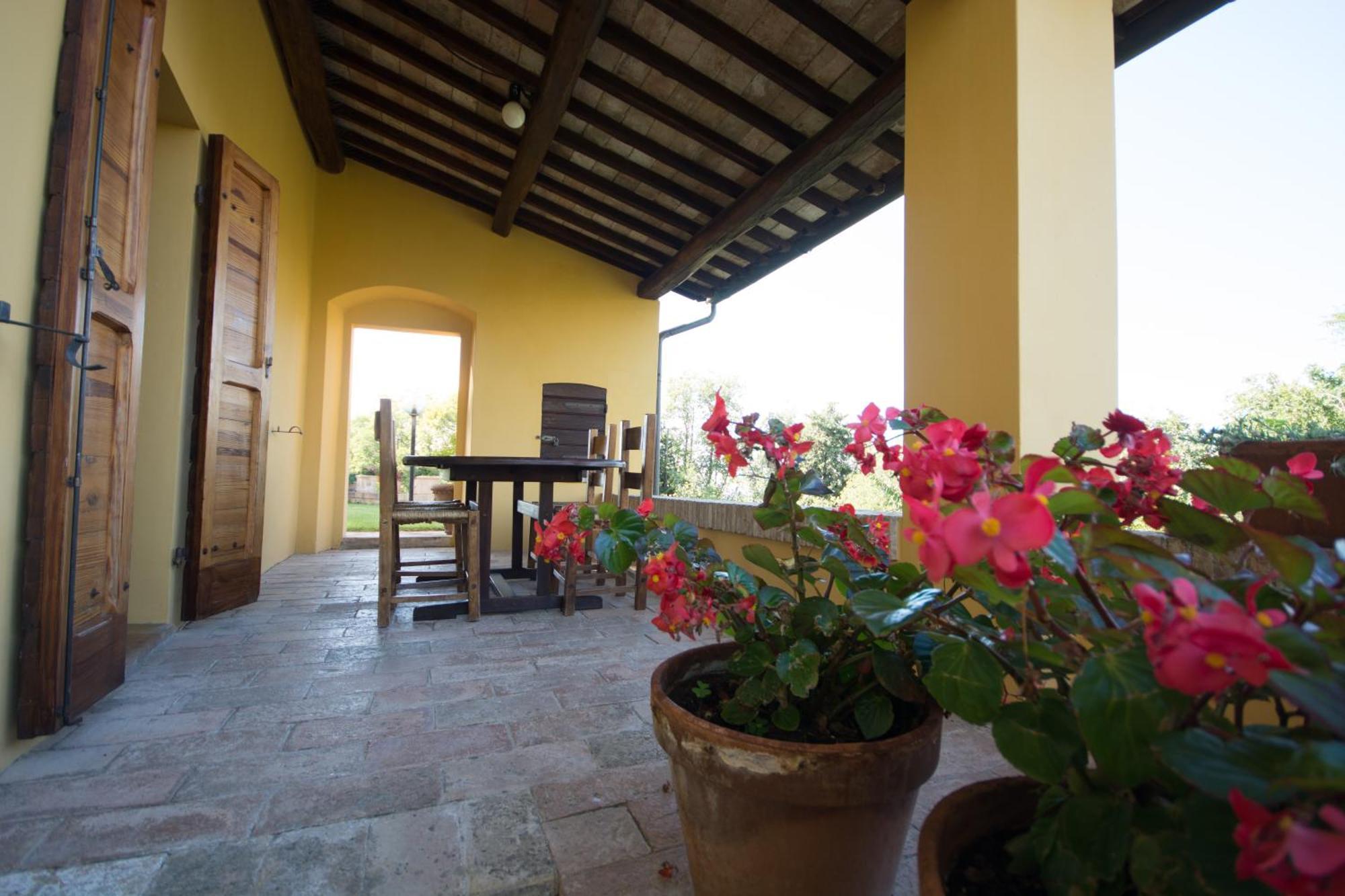 Casa Dei Lecci Lägenhet Foligno Exteriör bild