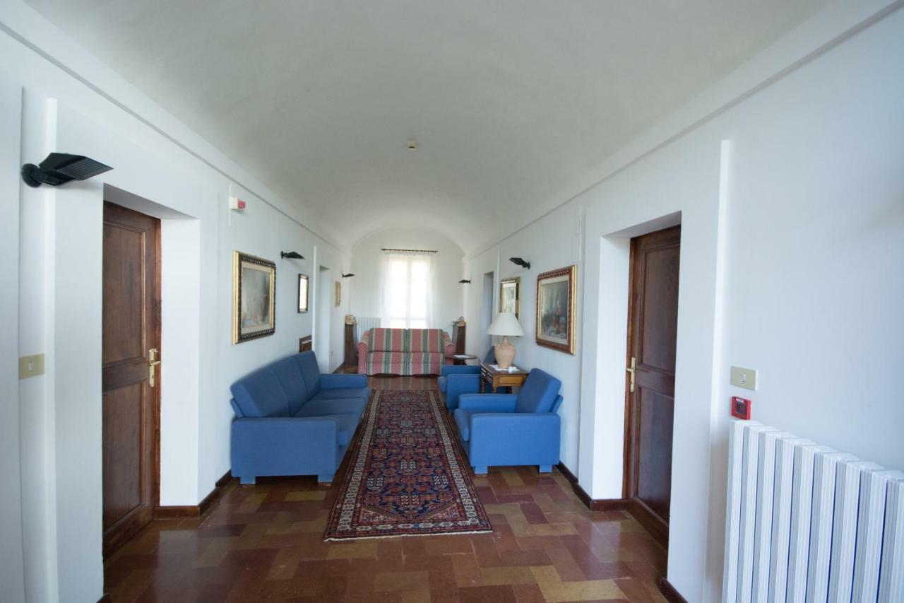 Casa Dei Lecci Lägenhet Foligno Exteriör bild