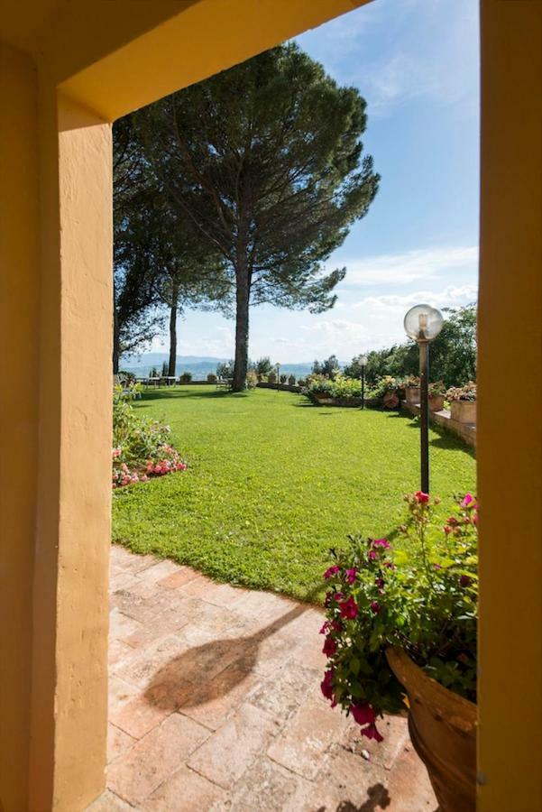 Casa Dei Lecci Lägenhet Foligno Exteriör bild