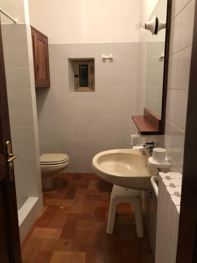 Casa Dei Lecci Lägenhet Foligno Exteriör bild