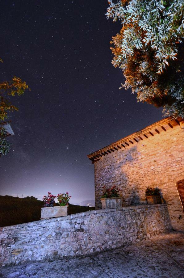 Casa Dei Lecci Lägenhet Foligno Exteriör bild